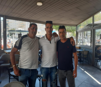 כיאל במעמד החתימה