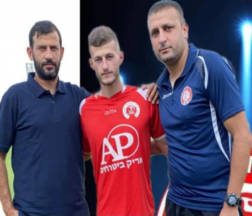 בלאנדר במעמד החתימה