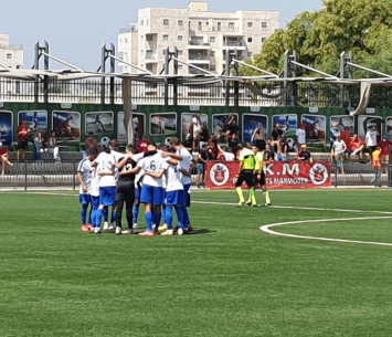 עפו מוקדם . שחקני דימונה (צילום: מ.ס. דימונה)