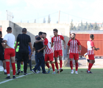 שחקני פרדיס חוגגים (וואסים מוואסי)