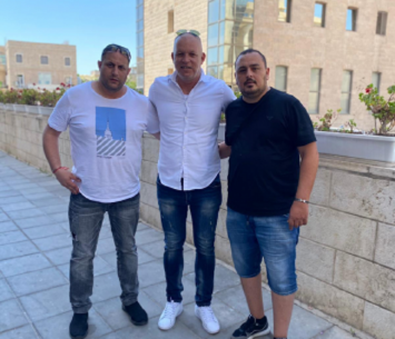 עונה אדירה. זוהר