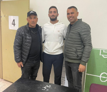 שימי במעמד החתימה