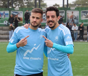 כובשי השערים לשעריים (בן מלניק)