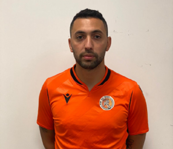 רוצה לחגוג בכפר. אלבז