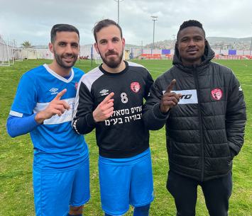 הכובשים לזכות מגדל העמק