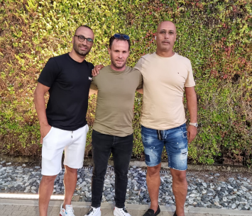 שוהם במעמד החתימה