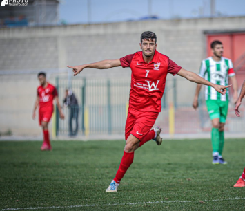 15 ומעלה. עזריה (נזיה סולטאן)