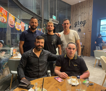 פרץ במעמד החתימה