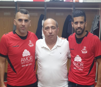 השניים במעמד החתימה