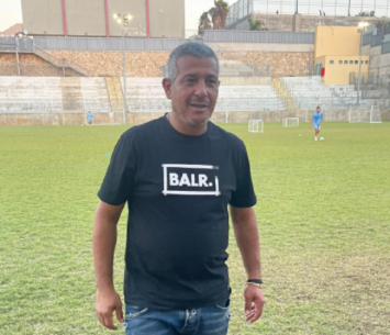 עושה מאמצים. ניזאר גאנם