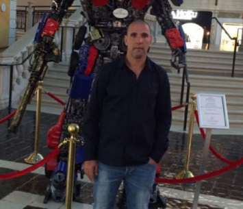 רוצה להצליח עם אזור. ועקנין