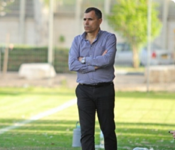 בנה קבוצה לצמרת הגבוהה. חכים