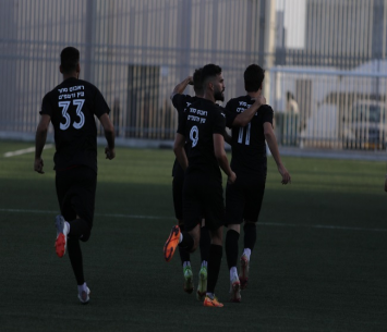 מחפשים מגרש. שחקני קלנסוואה