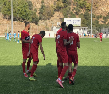 להם יש חלק יותר מהכל במצב. שחקני בני ממב