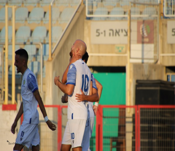 ממשיך את פתיחת העונה המצוינת. יאיר שפונגין חוגג (בן מלניק)