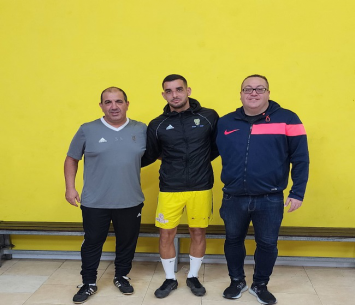 שריג במעמד החתימה