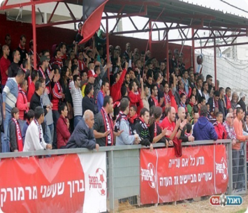 יראו את קבוצתם בקרוב על כר הדשא? אוהדי מרמורק