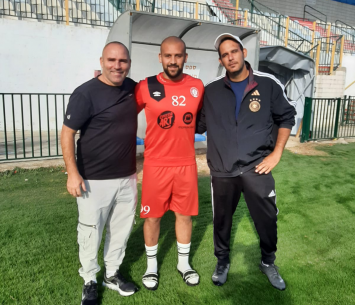 החלוץ במעמד החתימה