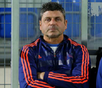 החליט לא להמשיך. סייג