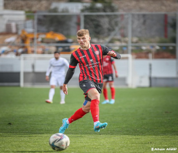 חוזר לליגה א'. דני עאמר במדי הפועל אום אל פאחם (איהם אנואר ג'בארין)