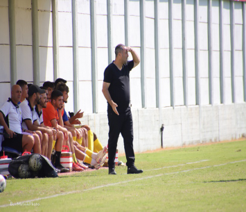 הפנים קדימה. יוסי זוזוט (בן מלניק)