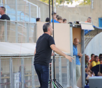 בא לעזור. לוי