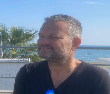 הרחקה שבאה בזמן רע. ארז בלפר (צילום פרטי)