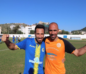 שחקני איכסל בסיום המשחק