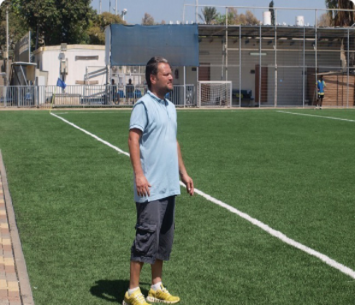 מגיע עם נחישות. ארז בלפר (אלון יהודיוף)