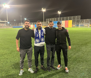 עמאש במעמד החתימה