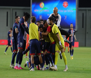 ניצחון חשוב. שחקני נוף הגליל חוגגים (בן מלניק)