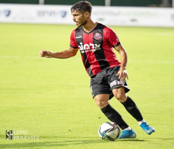 ממשיך עוד צפונה. דודי טויטו במדי הפועל חיפה (שלומי שמואלביץ)