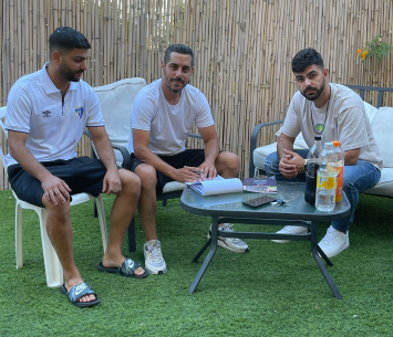 אג'מן במעמד החתימה