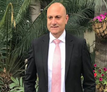 מסר את הצד שלו. זוארץ