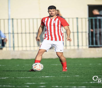 כיוון ללאומית, יישאר בליגה א'. בשאר שהין במדי כאוכב (עובאדה אלכתילאת)