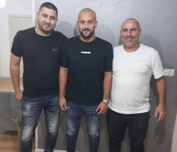 החלוץ במעמד החתימה