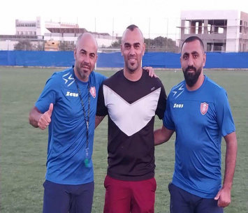 ברוכים הנמצאים. וויאם עמאשה והצוות המקצועי של אום אל פאחם