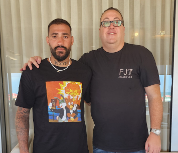 חנה לאחר החתימה