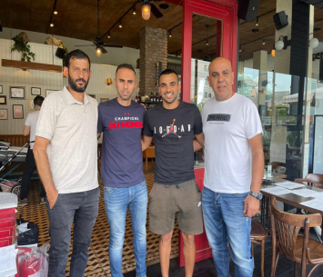 אחד העצורים. אדרי