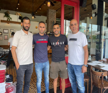 בדרך הביתה. אדרי