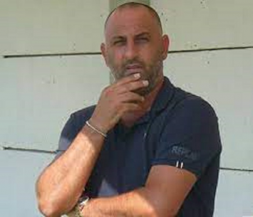 בונה בסבלנות. בן חיים (ירמיהו חולון)