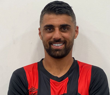 החתמה מעניינת. שמש