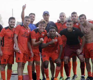 פתחו נהדר. שחקני כפר שלם (בן מלניק)