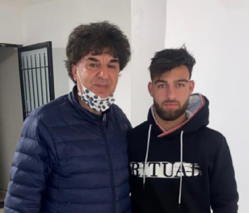 שער גדול. אגברייה