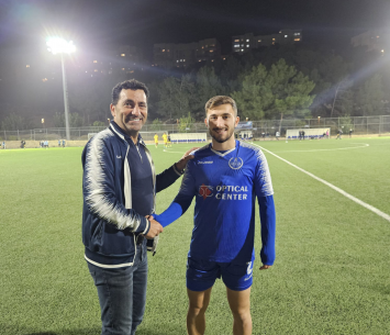 בהרי במעמד החתימה