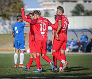 נבנו מחדש. שחקני טירה (נזיה סולטאן)