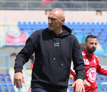 שואף להישאר בחלק העיליון. ואהב (דאפר מחאמיד)