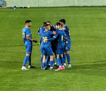 שער חשוב. שחקני יבנה (מדיה מכבי יבנה)