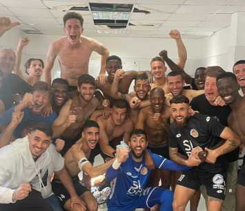 שחקני כפר שלם בסיום המשחק (אינסטגרם)