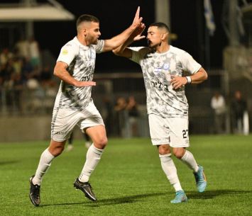 שחקני קרית ים חוגגים (עדי דטליס)